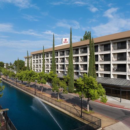 Hotel Hilton Stockton Esterno foto