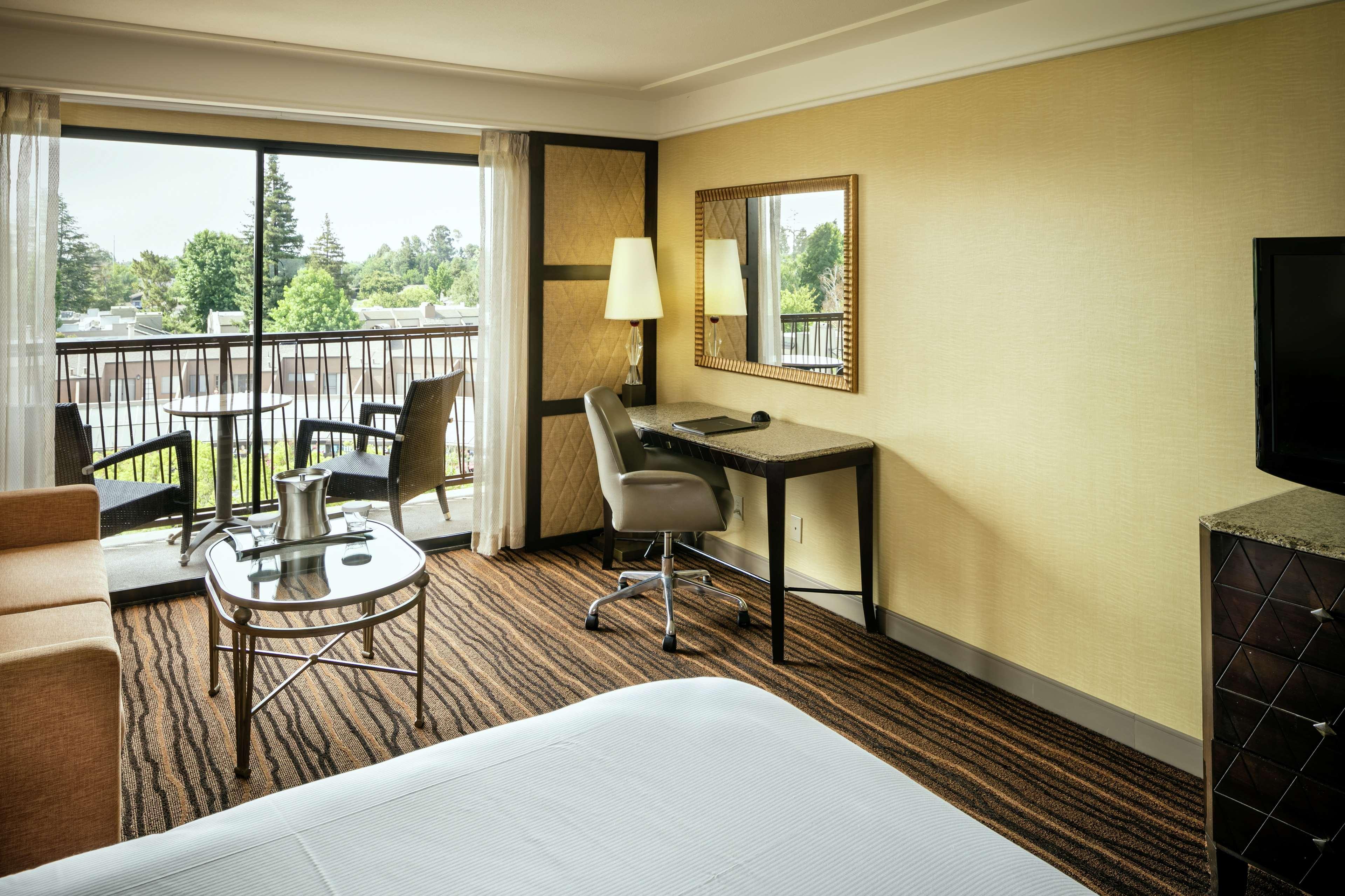 Hotel Hilton Stockton Esterno foto