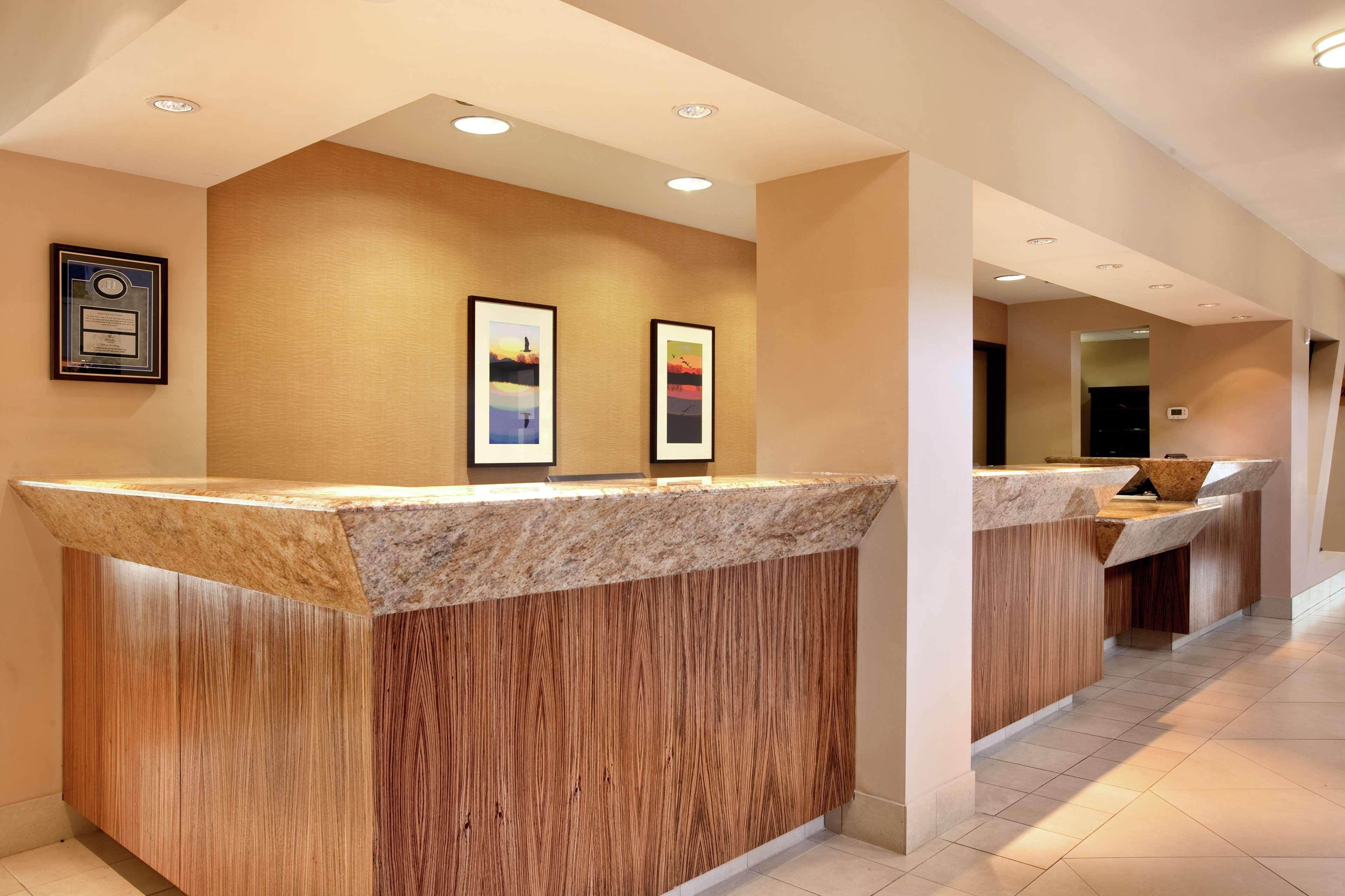 Hotel Hilton Stockton Esterno foto