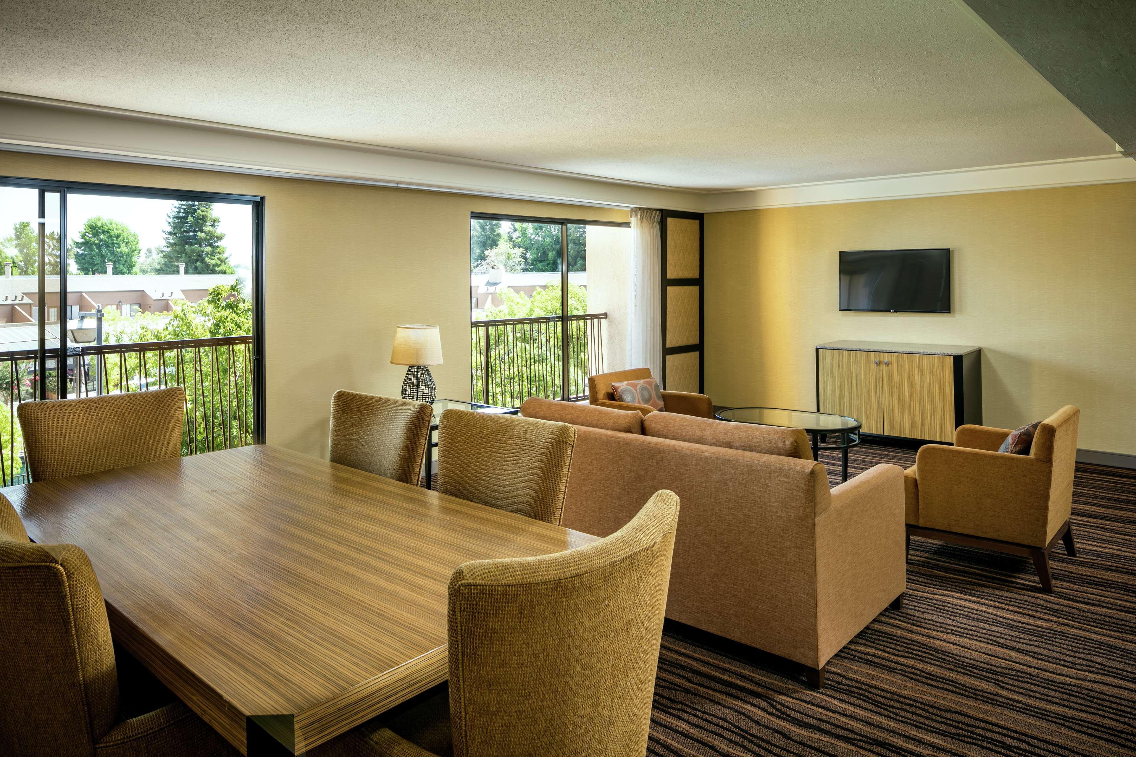 Hotel Hilton Stockton Esterno foto
