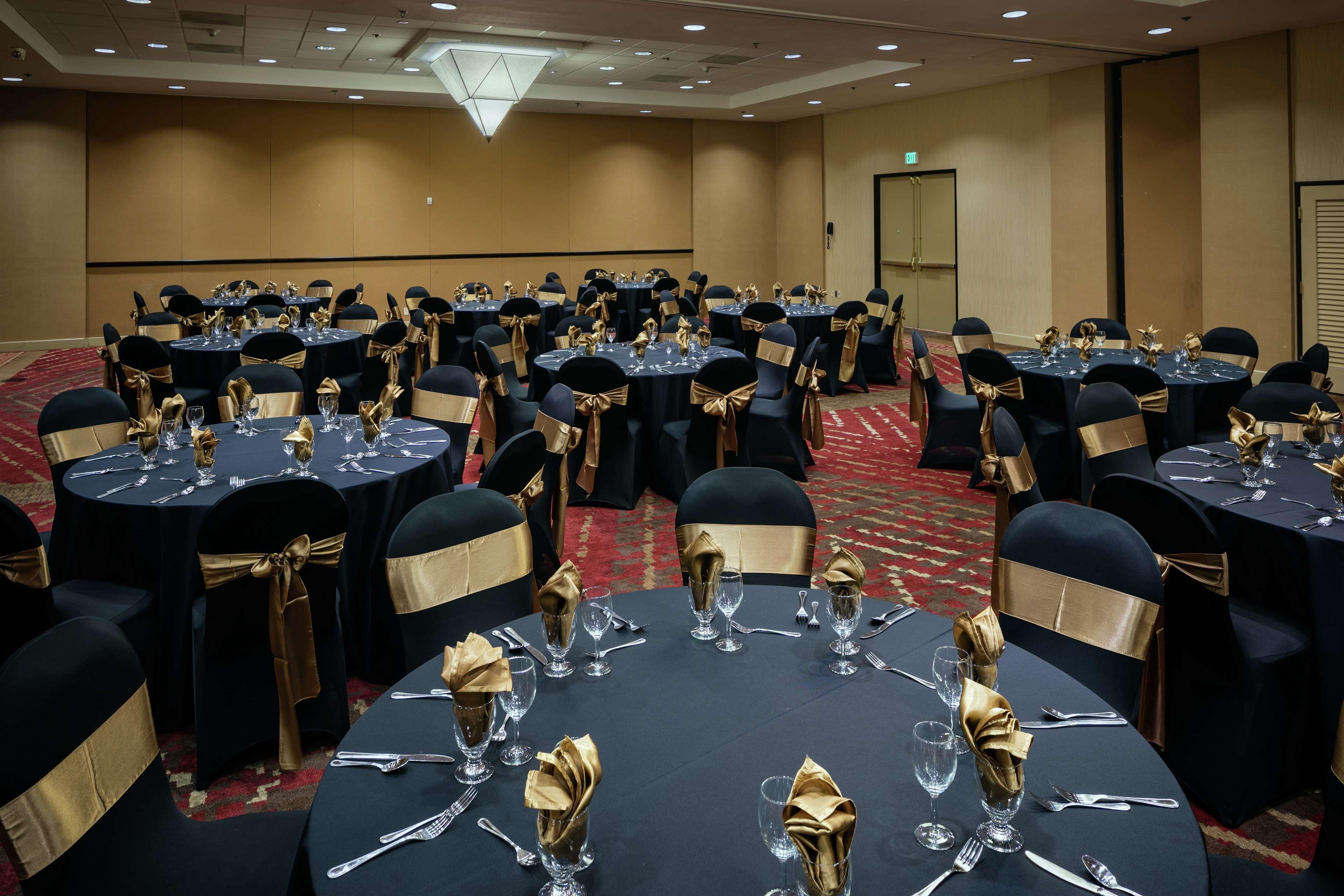 Hotel Hilton Stockton Esterno foto