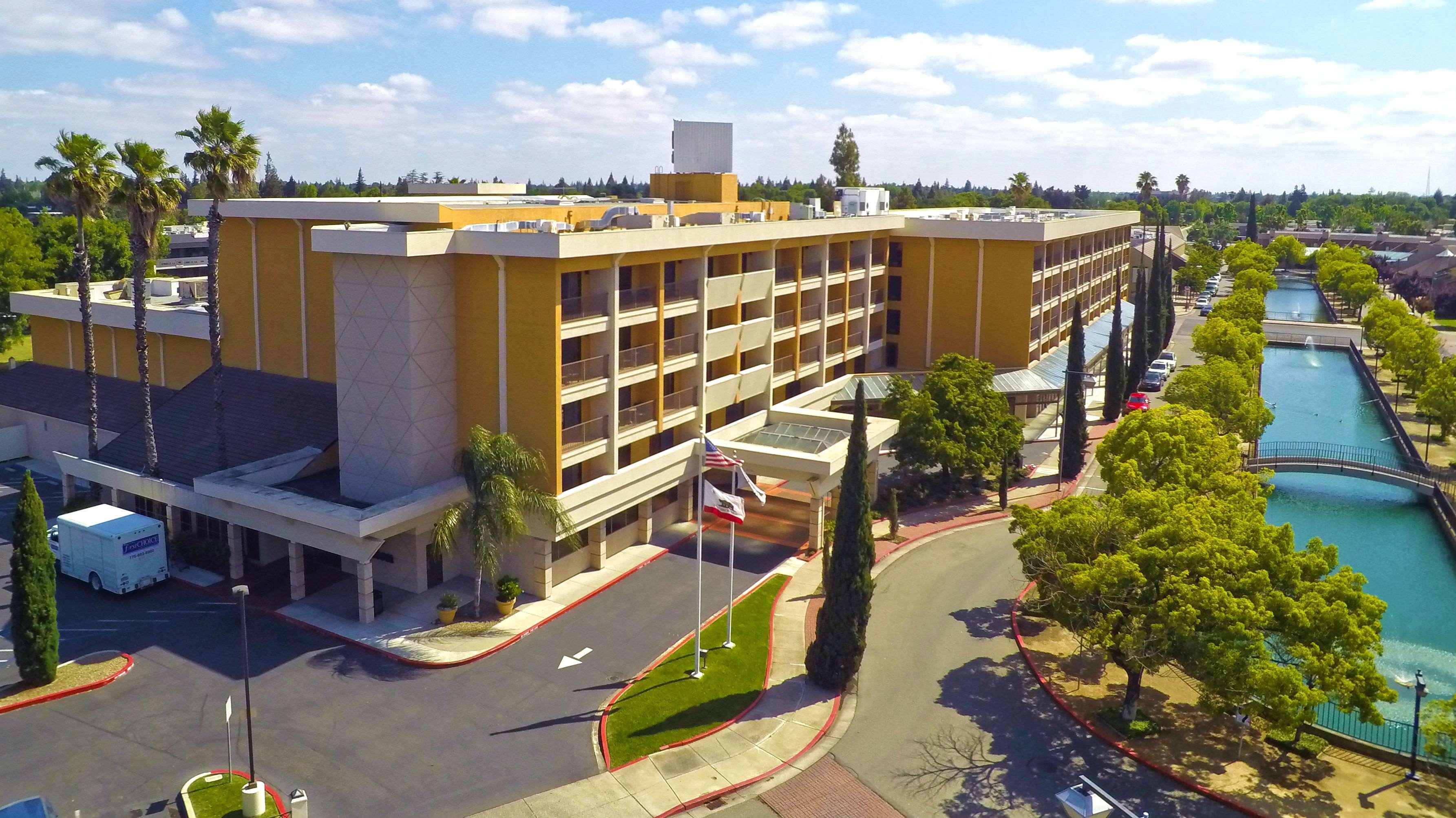 Hotel Hilton Stockton Esterno foto