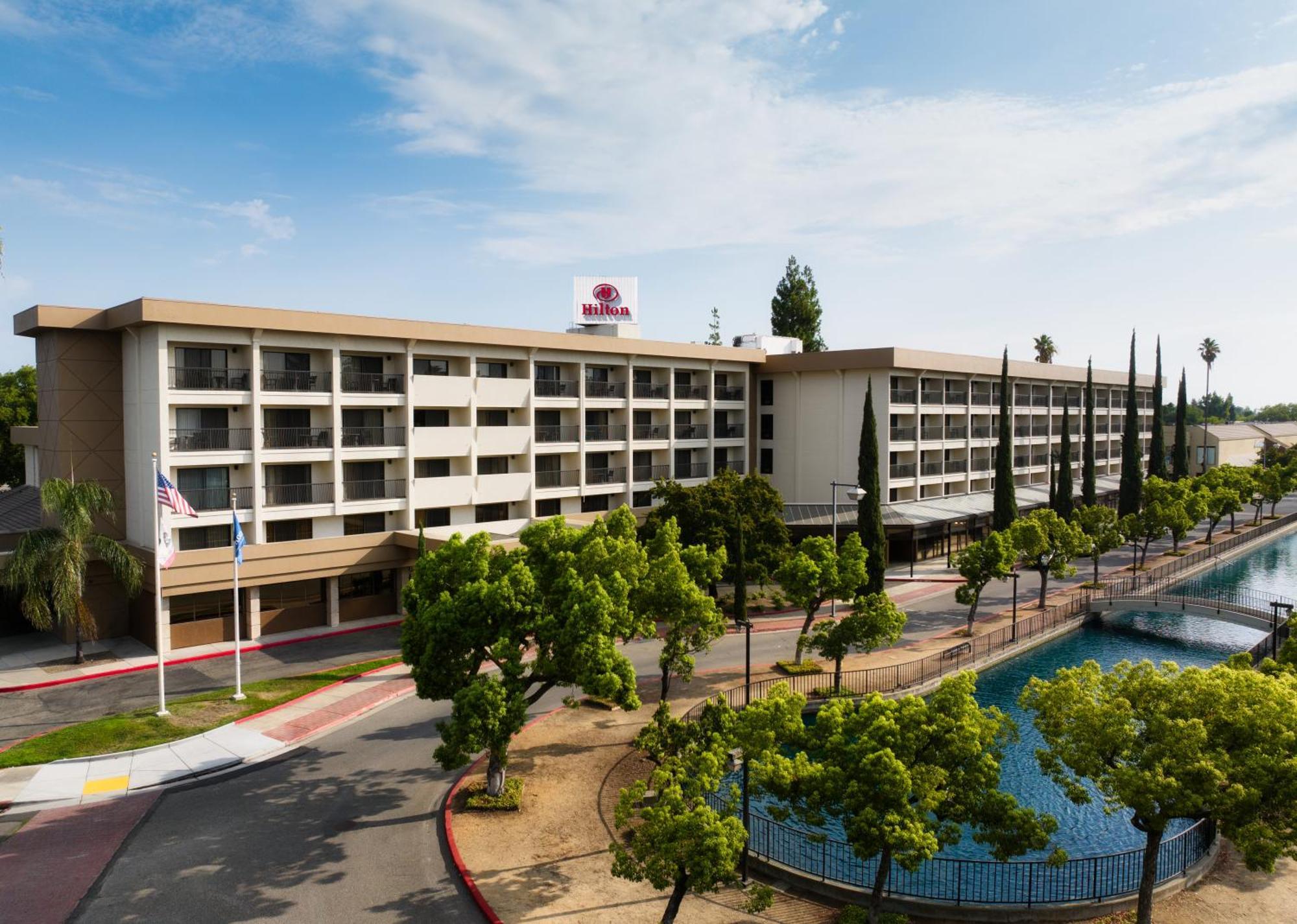 Hotel Hilton Stockton Esterno foto