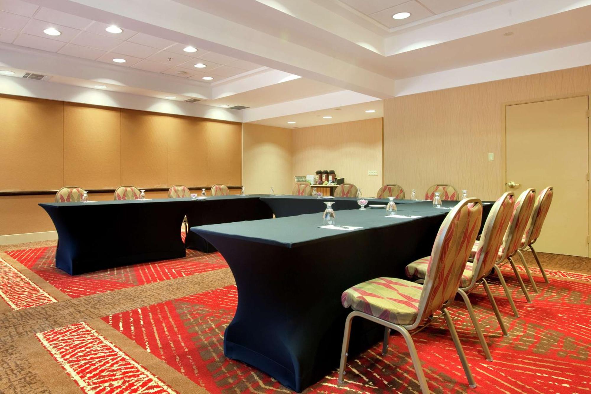 Hotel Hilton Stockton Esterno foto